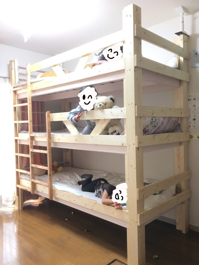 子供用三段ベッドを2x4を使ったdiyで自作しよう 組み立て手順と塗装 さくやこのはのdiy