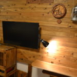ディアウォール木の壁壁掛けテレビカウンターテーブル