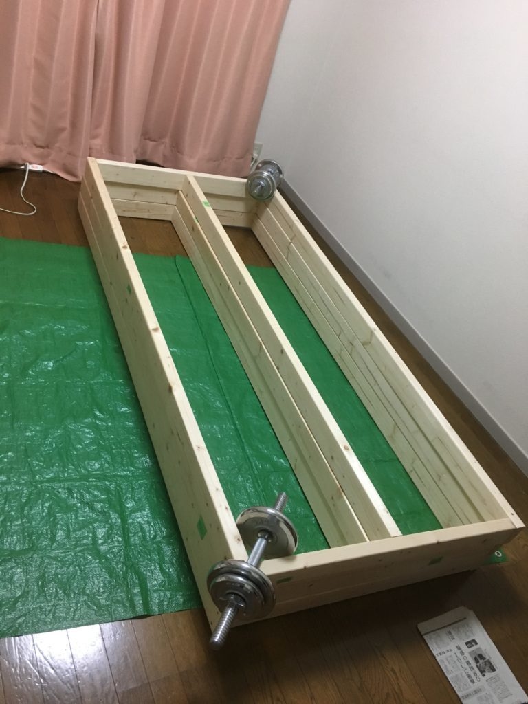 床板枠の三段重ね