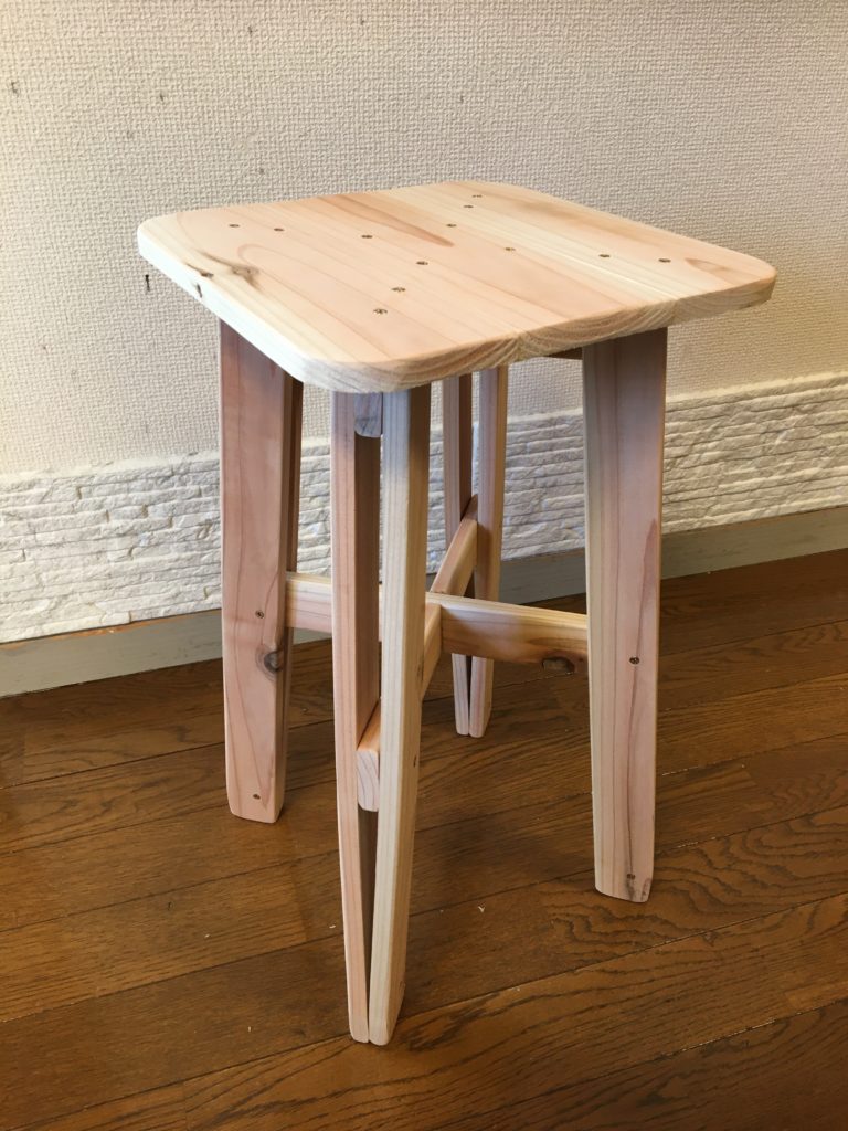 材料費299円で木製スツールを自作 素朴でおしゃれな杉板家具の作り方 さくやこのはのdiy 材料費299円で木製スツールを自作 素朴でおしゃれな杉板家具の作り方 さくやこのはのdiy