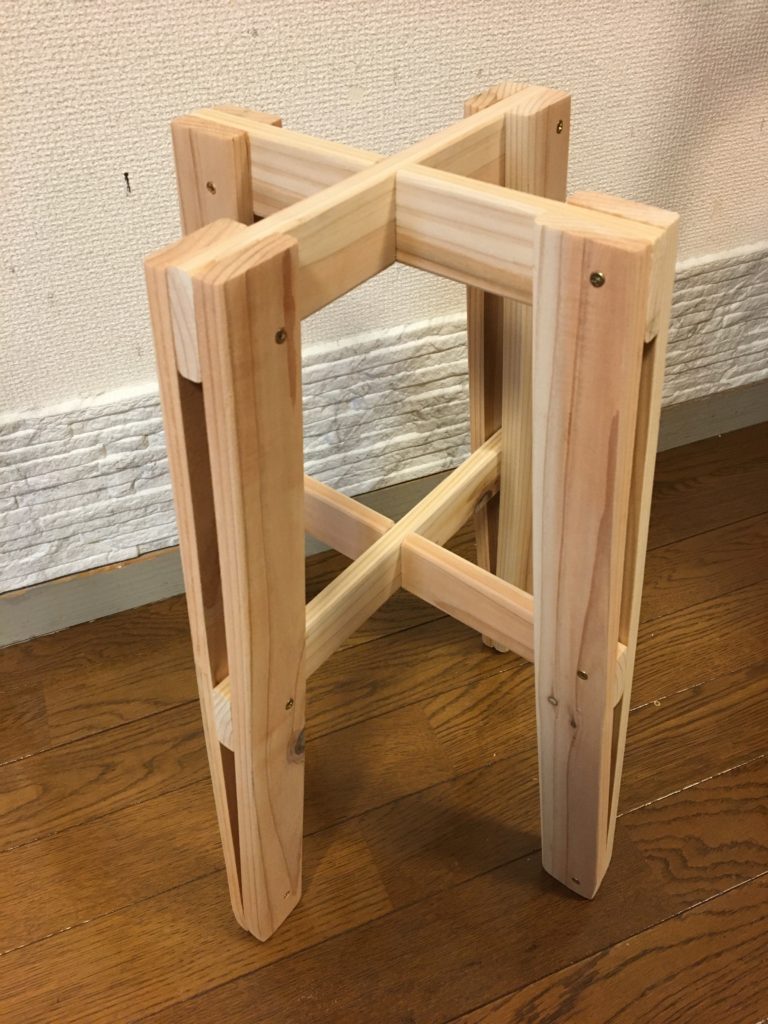 材料費299円で木製スツールを自作 素朴でおしゃれな杉板家具の作り方 さくやこのはのdiy