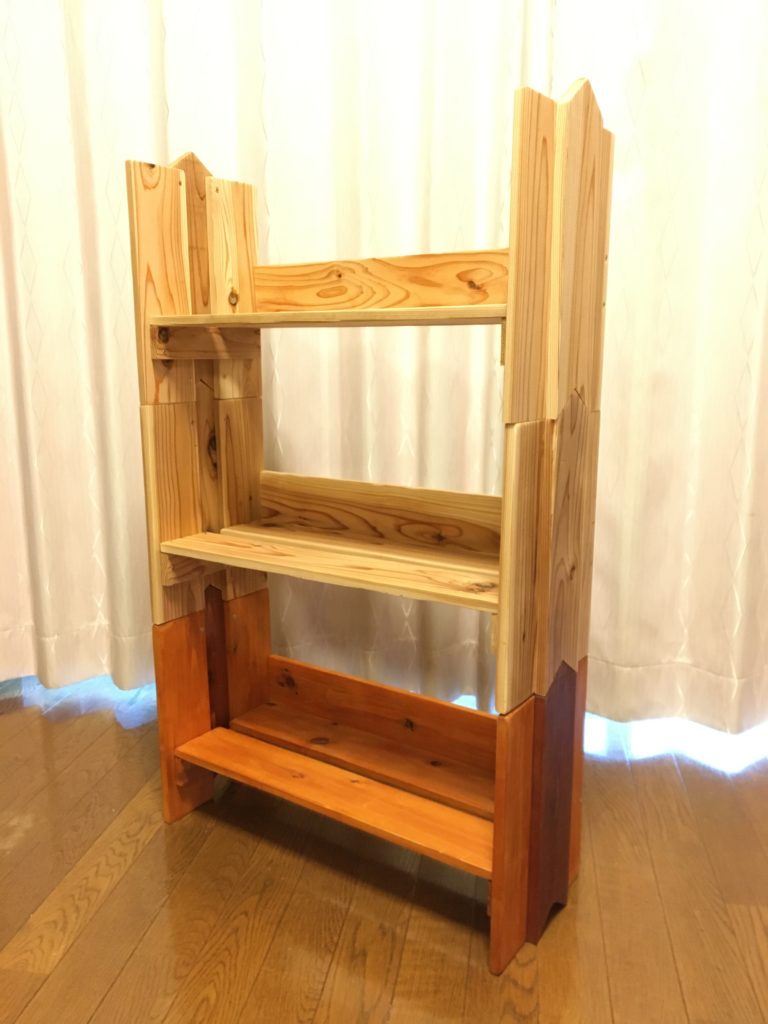 おしゃれな本棚をDIY！杉の貫材1本でできるシンプルな積み重ね式本棚 さくやこのはのDIY