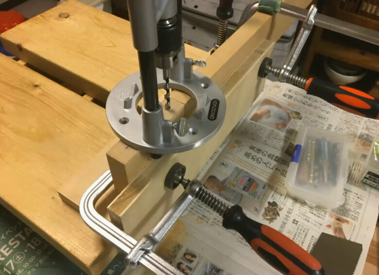 ドリルガイドで6mmの穴をあける