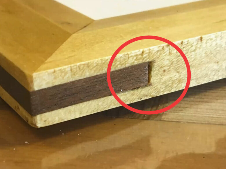 ボンドが乾いた後に隙間ができてしまう